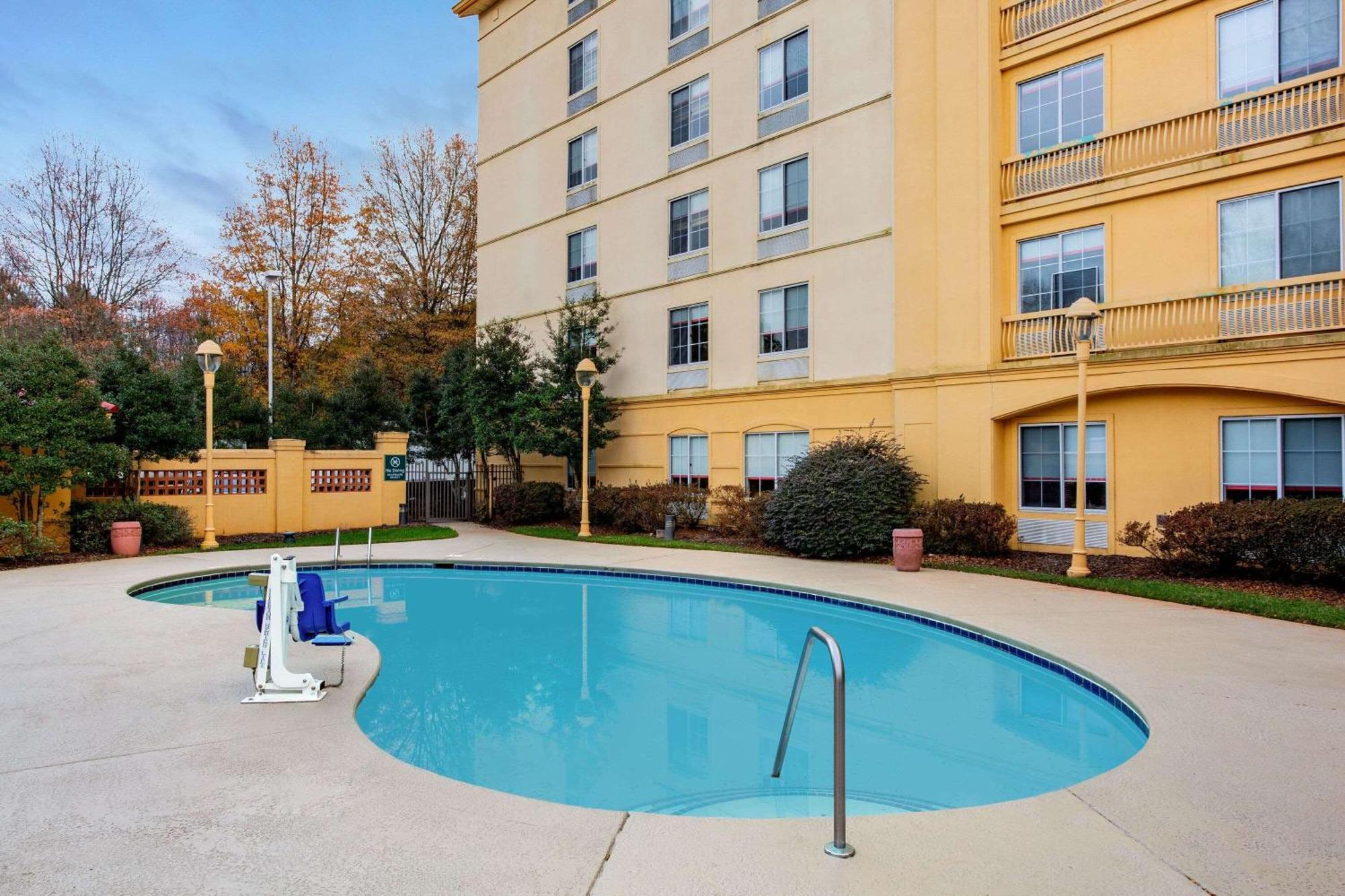 La Quinta By Wyndham Raleigh/Durham Southpoint Exterior foto